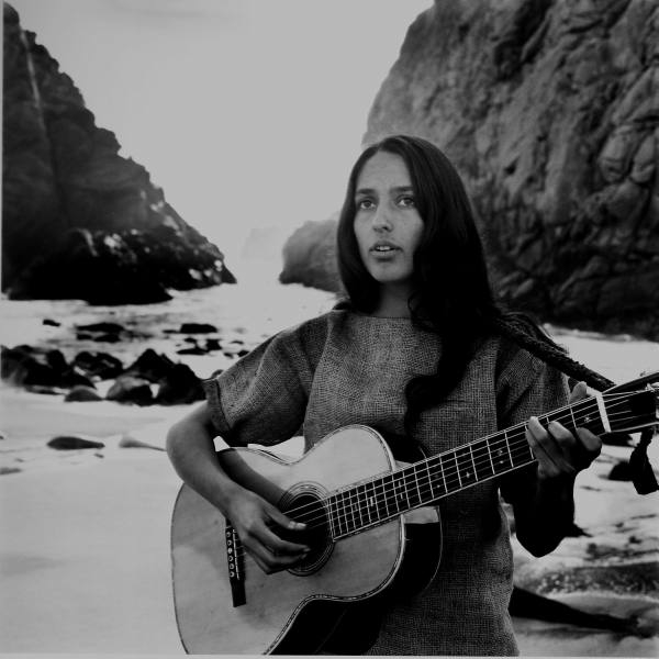 Joan Baez Carmel'de 